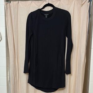 Athleta Black Fitted Long Sleeve Tunic Pockets XS Petite